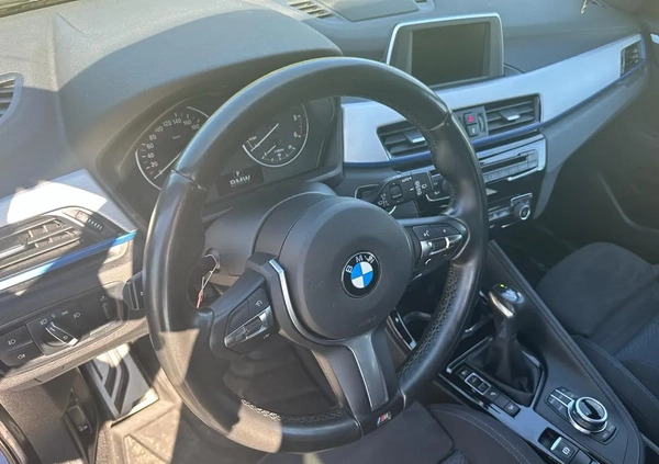 BMW X1 cena 79999 przebieg: 216000, rok produkcji 2018 z Bielawa małe 211